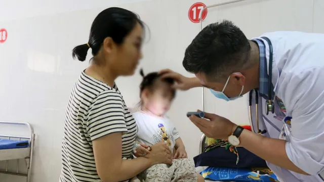 Đừng chủ quan với biến chứng bệnh quai bị