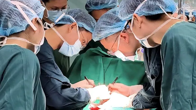 Biến chứng nhiễm trùng nặng sau phẫu thuật thẩm mỹ