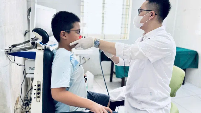 Chủ động phòng bệnh tai - mũi - họng khi giao mùa