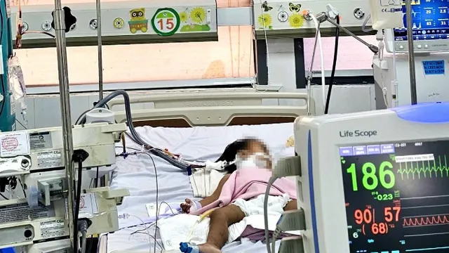 Bé gái mắc bệnh tay chân miệng nguy kịch do chủng EV71