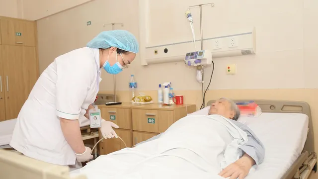 Cứu sống ca hoại tử Fournier diện rộng ở bệnh nhân 79 tuổi