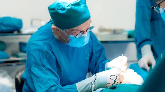 Hợp tác quốc tế phẫu thuật cho nhiều trẻ bị dị tật vận động phức tạp