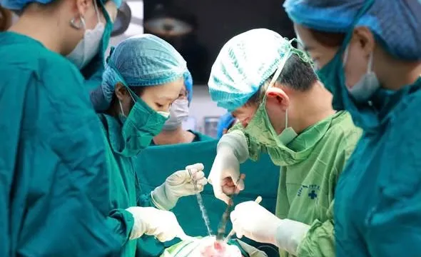 Mổ lấy thai thành công cứu em bé mắc tứ chứng Fallot