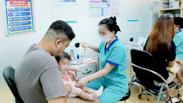 Chủ động bảo vệ bé trước nguy cơ “dịch chồng dịch” 
