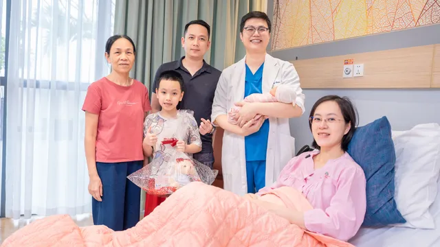 Đón con ngay lần đầu chuyển phôi sau 10 năm hiếm muộn