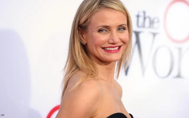 Cameron Diaz tận hưởng từng giây phút làm mẹ | VTV.VN