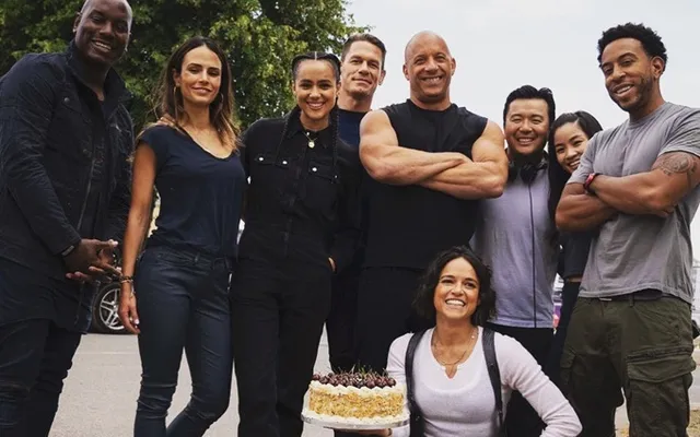 Tình cảm gia đình - gia vị độc đáo của loạt phim "Fast and Furious" | VTV.VN