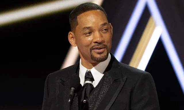 Will Smith nhận cái quay lưng đầu tiên sau cái tát tại Oscar | VTV.VN