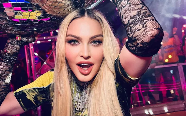 Madonna tiết lộ bộ trang phục suýt "hủy hoại sự nghiệp" | VTV.VN
