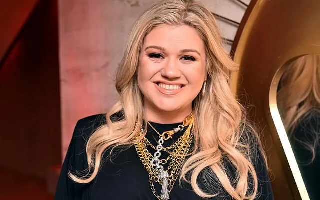 Kelly Clarkson nhận ngôi sao trên Đại sảnh danh vọng Hollywood | VTV.VN