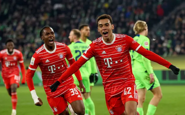 Bayern Munich đã khởi đầu trận đấu với sức mạnh áp đảo