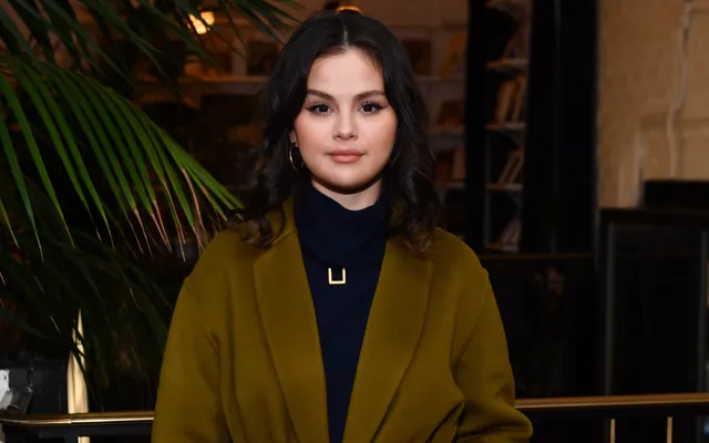 Selena Gomez tiếp tục ẩn ý vẫn độc thân | VTV.VN