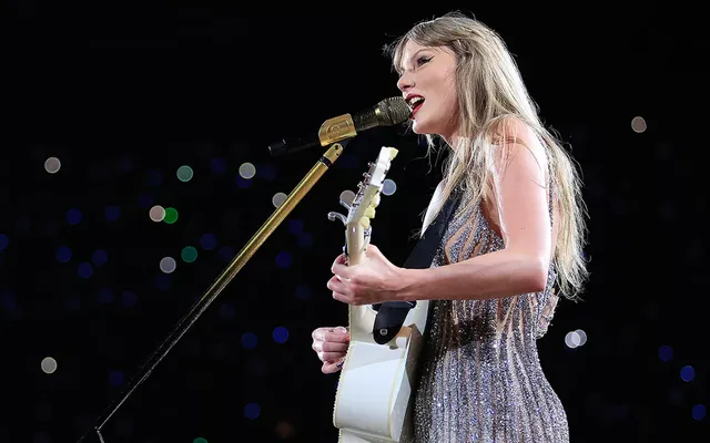 Fan tử vong tại concert ở Brazil, Taylor Swift suy sụp | VTV.VN