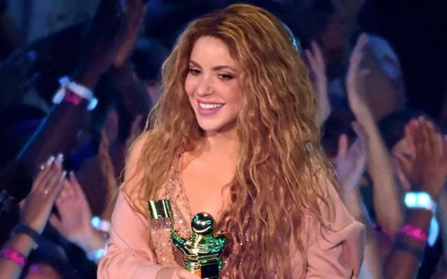 Shakira - Nghệ sĩ Nam Mỹ đầu tiên được trao giải Video Vanguard tại VMAs |  VTV.VN