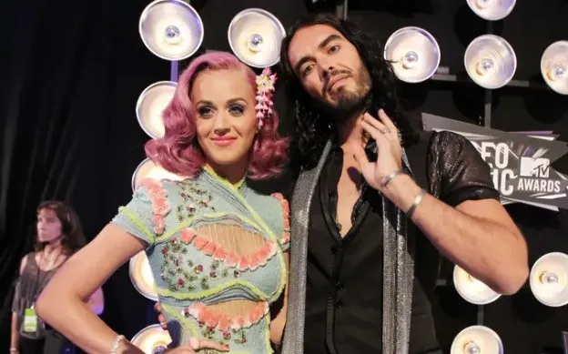 Chồng cũ của Katy Perry và loạt tranh cãi khiến khán giả ngán ngẩm | VTV.VN