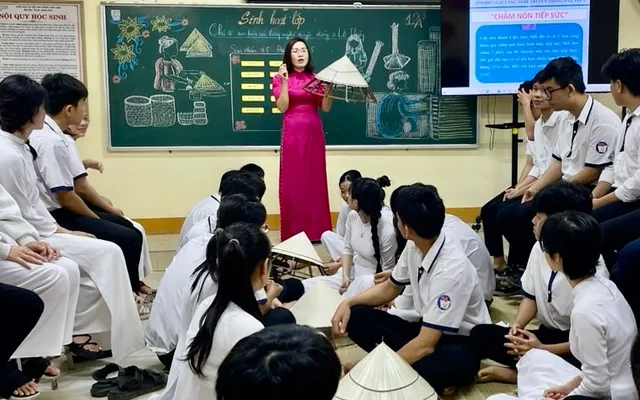 Bảng lương giáo viên sẽ thay đổi sau khi cải cách tiền lương | VTV.VN