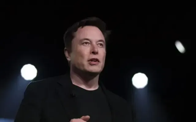 Elon Musk bác thông tin sẽ cắt giảm nguồn lực cho Tesla | VTV.VN