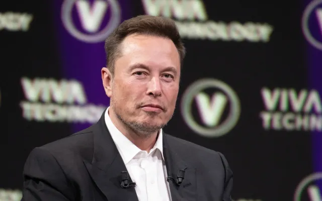 Elon Musk chỉ trích Fed vì chậm cắt giảm lãi suất | VTV.VN