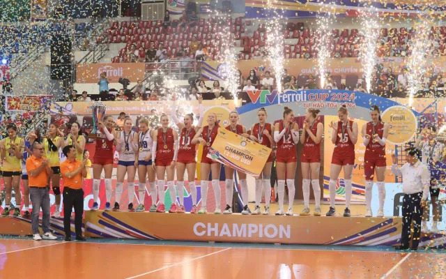 CLB Korabelka giành chức vô địch giải bóng chuyền nữ quốc tế VTV Ferroli  Cup 2024 | VTV.VN
