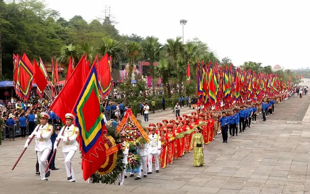 Giỗ Tổ Hùng Vương - Lễ hội Đền Hùng năm 2025: Nhiều tour kích cầu du lịch  hấp dẫn | VTV.VN