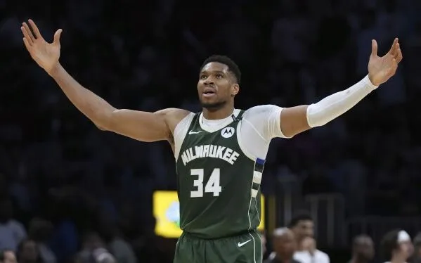Tuáș§n lá»
ÄĂĄng nhá» cá»§a Giannis Antetokounmpo | VTV.VN