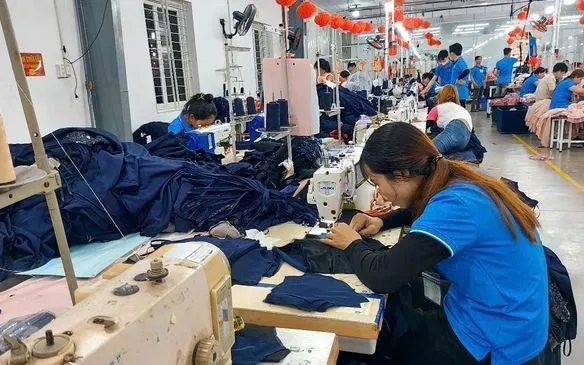 Lương làm thêm giờ (hay còn gọi là lương tăng ca) và thuế thu nhập cá nhân