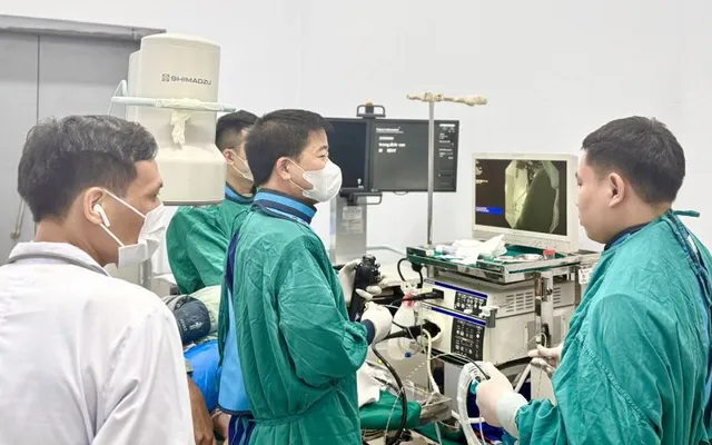 Nhiễm trùng đường mật nặng vì sỏi lớn: Cảnh báo cho người cao tuổi