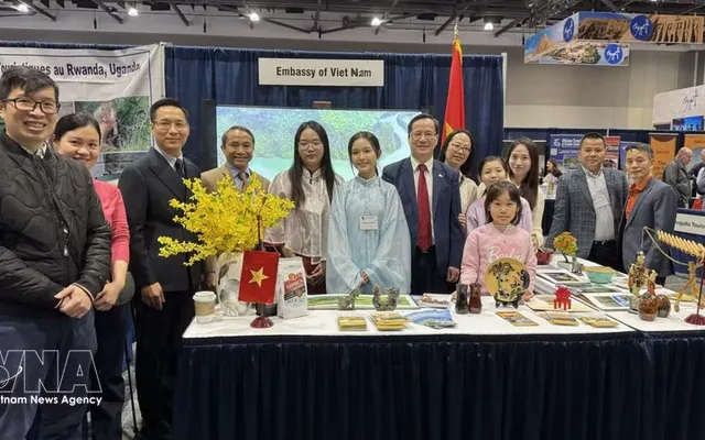 Vietnam promotes tourism at travel expo in Canada