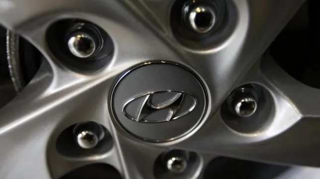 Hyundai Motor Group says to launch wage peak system from 2016