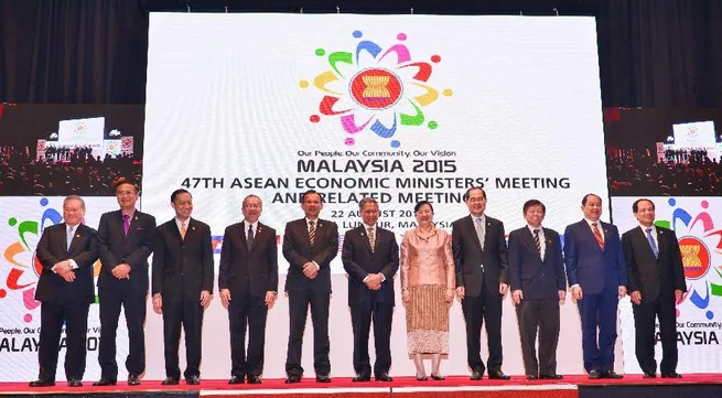 ASEAN Economic Ministers hold dialogue with partners