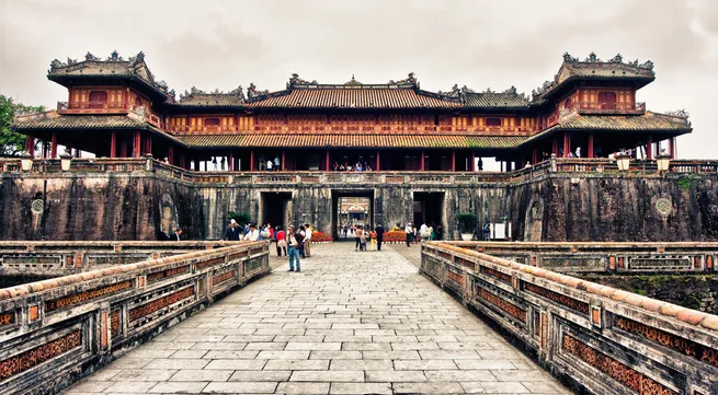 Preserving porcelain mosaics in Hue Citadel