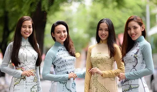 Clay flowers give hope to people with disabilities