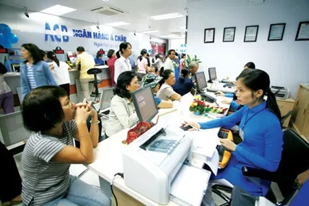 Nov loan rate slides to 9.3%