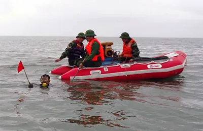 Vietnam demonstrates underwater UXOs clearance