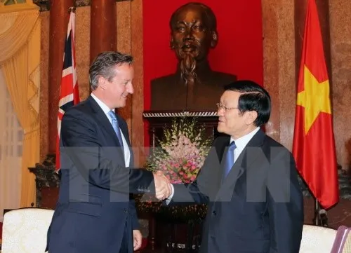 President Truong Tan Sang greets United Kingdom Prime Minister