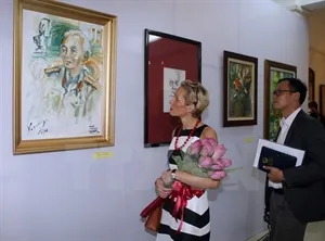 Paintings of General Vo Nguyen Giap displayed in Hanoi