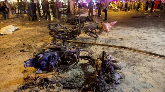 Bangkok rocked by deadly bomb blast