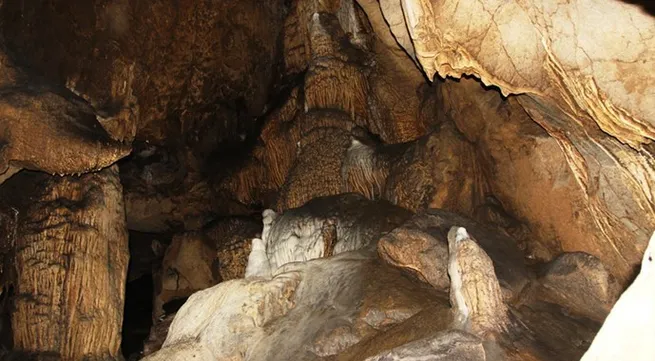 Quang Tri promotes new cave as tourist destination