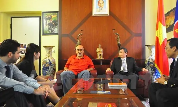 Italian, Vietnamese communist parties share experience