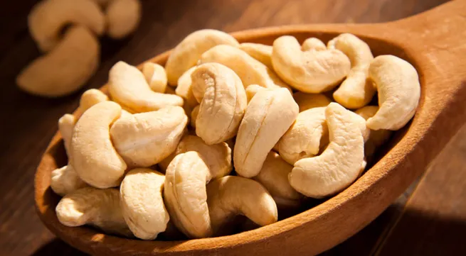 Vietnam accounts for half of global cashew nut export value