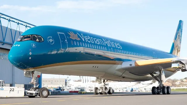 Vietnam Airlines receives first A350