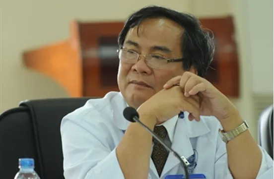 First Vietnamese artificial heart transplant doctor honoured