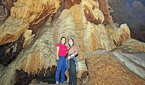 New grotto on Vietnam’s UNESCO-recognized karst plateau a promising tourist attraction