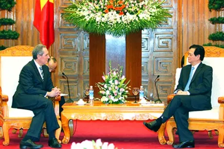 Vietnam receives US trade representative & antiwar activists