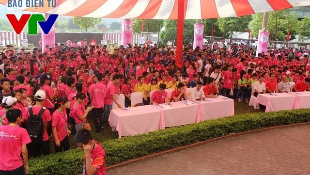 Youth day 2015 connects charitable Vietnamese youths