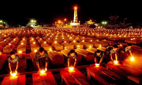 Candle lighting marks 40 years of Southern liberation