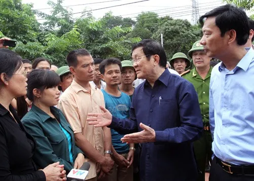 State President visits flood-stricken Quang Ninh