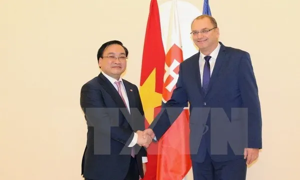 Vietnam and Slovakia promote multifaceted cooperation