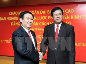 Vietnam and Laos share economic development experience