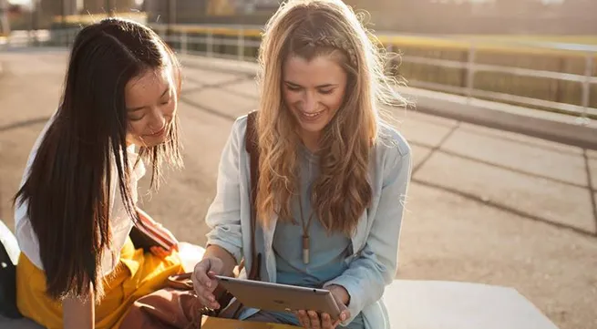 Hanoi hosts career and overseas education expo